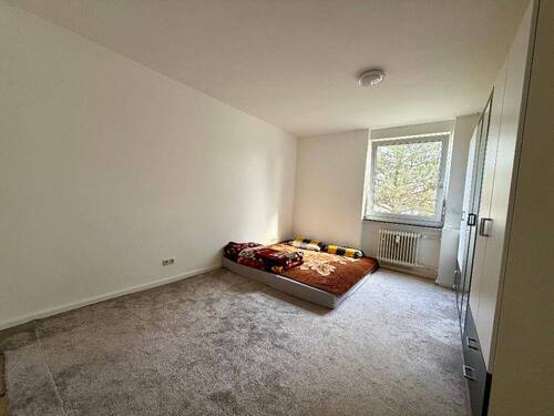 Elternschlafzimmer - Etagenwohnung mit 67,00 m&sup2; in Frankfurt am Main zur Miete