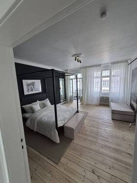 Schlafzimmer.jpg - 1,5-Zimmer Wohnung NEU & möbliert