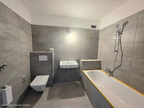 Neues Wannenbad - Etagenwohnung mit 103,10 m&sup2; in Deisenhofen zur Miete