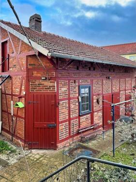 Nebengelass - 8 Zimmer Doppelhaushälfte zum Kaufen in Sondershausen