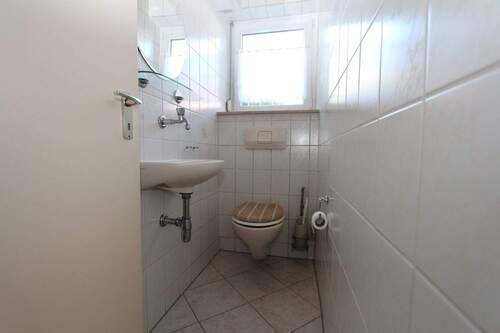WC - 