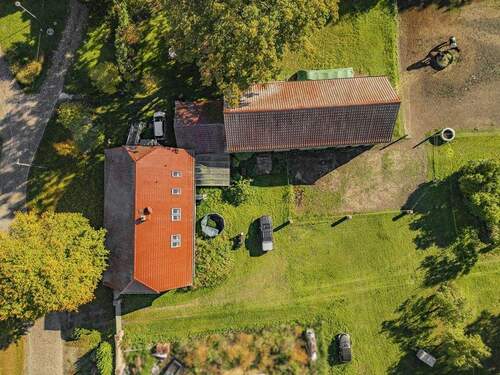 Blick Drohne von oben auf das Angebot - 7 Zimmer Mehrfamilienhaus, Wohnhaus in Nauen