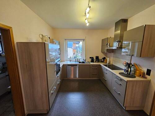 2.jpg - 7 Zimmer Mehrfamilienhaus, Wohnhaus in Mettlach