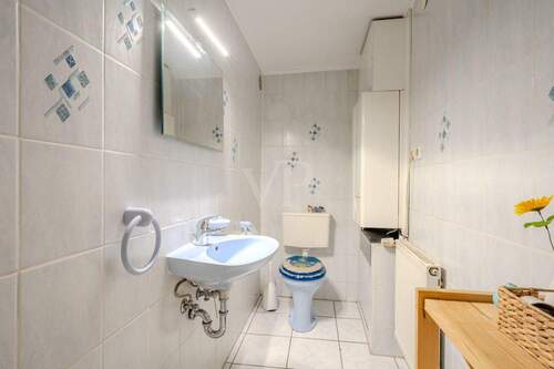  Gäste-WC - 5 Zimmer Einfamilienhaus in Berlin - Pankow
