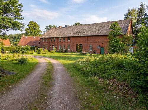 Außergewöhnlicher Resthof mit historischem Flair und Entwicklungspotenzial - 