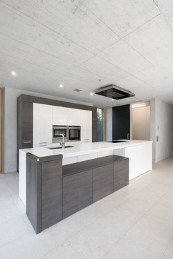 Moderne Küche - im Preis dabei - Mehrfamilienhaus, Wohnhaus mit 306,00 m&sup2; in Dettingen an der Erms zum Kaufen