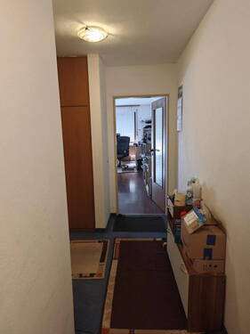 Flur Richtung Wohnzimmer - 2 Zimmer Etagenwohnung zum Kaufen in München