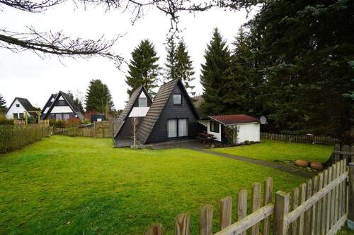 Großer Garten - Das perfekte Ferienhaus in Bad Wünnenberg mit großem Grundstück, dauerhaftes Wohnen erlaubt