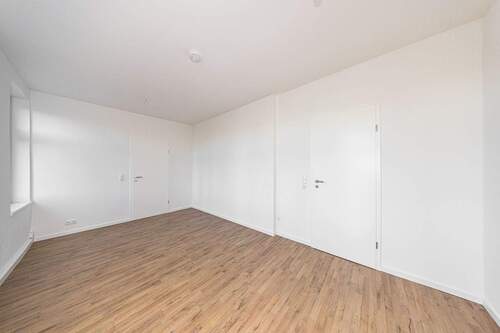 Wohnzimmer - 2 Zimmer Etagenwohnung zum Kaufen in Leipzig