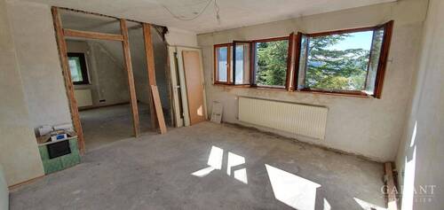 Schlafzimmer im DG Blick zum Fenster - 