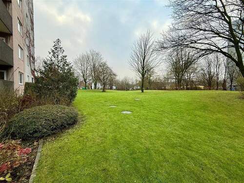 gemeinschaftliche Grünflächen - 3 Zimmer Etagenwohnung zum Kaufen in Kronshagen