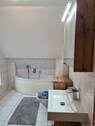 Badezimmer im Dachgeschoss - 