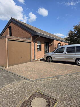 Bild 3 - 4 Zimmer Bungalow in Köln