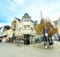 Großzügige 3,5-Zimmer-Dachgeschosswohnung mit Balkon, zwei Bädern und Ausbaupotenzial im Dachboden - Velbert Mitte