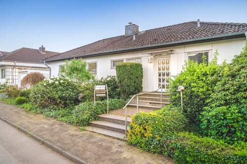 Hauseingang - Einfamilienhaus mit 125,00 m² in Aachen zum Kaufen