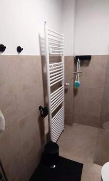 Bad - Heizung u Handtuchwärmer - 