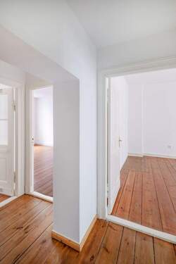 Flur - Etagenwohnung mit 80,00 m&sup2; in Berlin zum Kaufen