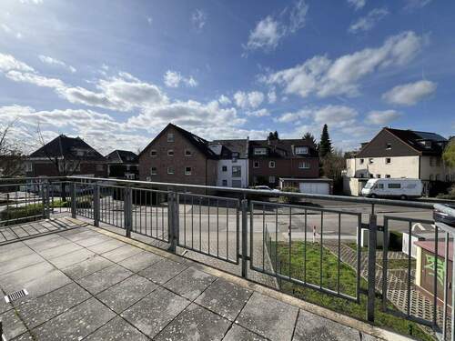 Balkon - 3 Zimmer Etagenwohnung zum Kaufen in Leverkusen