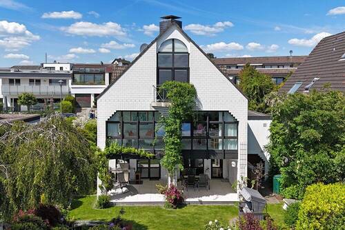 Ansicht Rückseite - 6 Zimmer Einfamilienhaus zum Kaufen in Bochum / Stiepel