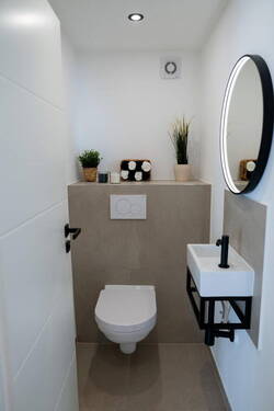 WC - 