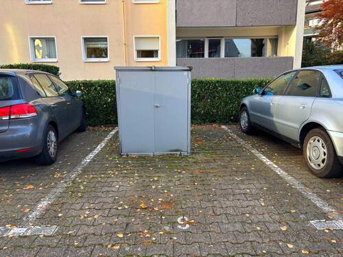 Stellplatz mit Fahrradbox - 