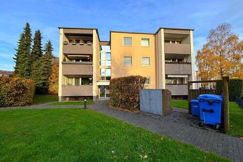 Frontansicht - 3 Zimmer Etagenwohnung zum Kaufen in Leverkusen