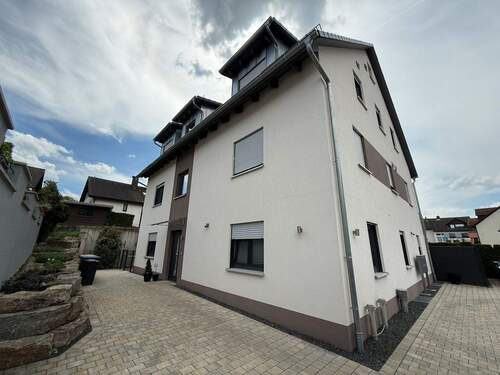Ansicht (1) - Schicke 2-Zimmer-Wohnung mit EINBAUKÜCHE und SÜD-WESTBALKON