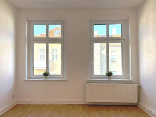 Schlafzimmer hinten S/W - 