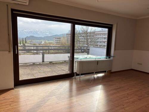 Livingroom - 2 Zimmer Etagenwohnung in Ainring