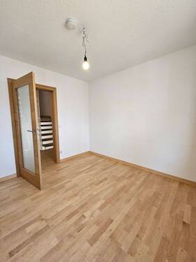 Kinder-/Arbeitszimmer 1 - 