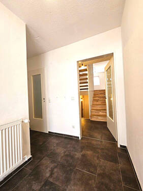 Diele - 6 Zimmer Reihenmittelhaus in Dorfen