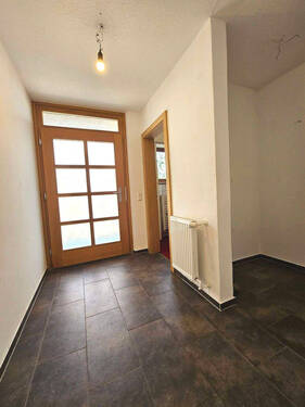 Eingangsbereich, Garderobenbereich - Reihenmittelhaus mit 140,00 m&sup2; in Dorfen zum Kaufen