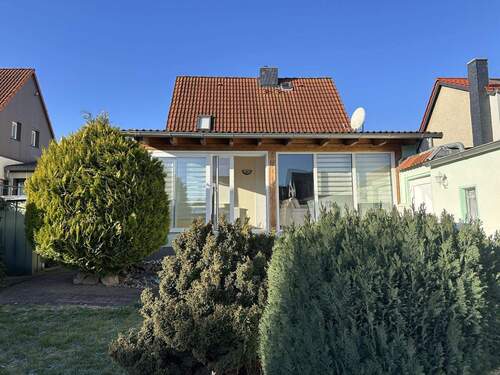 Rückansicht - 4 Zimmer Einfamilienhaus zum Kaufen in Halberstadt