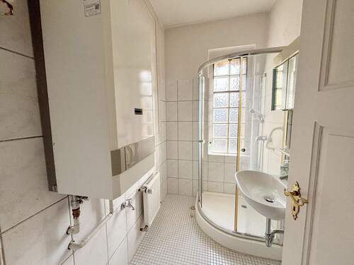 Badezimmer im 1. OG - 