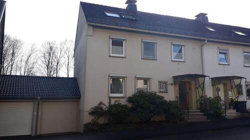 Straßenansicht - 6 Zimmer Einfamilienhaus zum Kaufen in Lüdenscheid