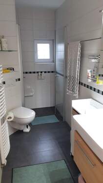 Badezimmer EG - Einfamilienhaus mit 154,00 m&sup2; in Lüdenscheid zum Kaufen