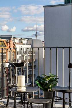 Blick zum Fernsehturm - 3 Zimmer Etagenwohnung zur Miete in Berlin