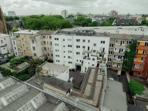 Rückansicht - 2 Zimmer Mehrfamilienhaus, Wohnhaus in Köln