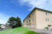 Außenansicht - 2,5-Zimmer - frisch renoviert - ruhige Lage