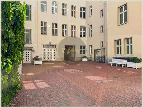 1. Innenhof - 8 Zimmer Mehrfamilienhaus, Wohnhaus in Berlin