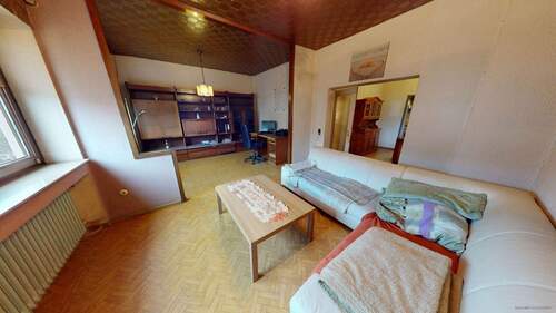 Wohnzimmer 2. OG - Mehrfamilienhaus, Wohnhaus zum Kaufen in Püttlingen