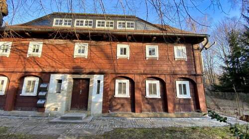 Vorderansicht - 7 Zimmer Einfamilienhaus zum Kaufen in Seifhennersdorf