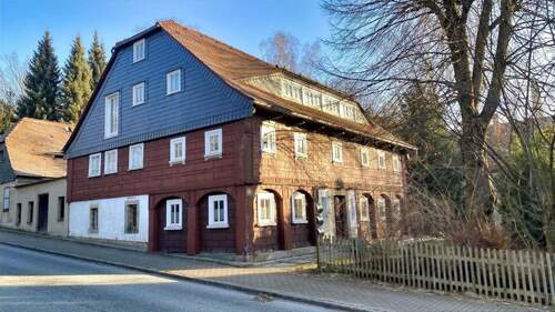 Straßenansicht - 7 Zimmer Einfamilienhaus in Seifhennersdorf