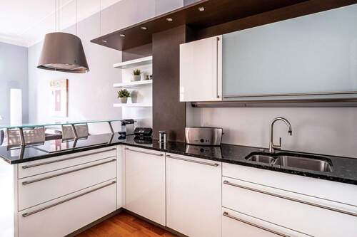 Einbauküche - Etagenwohnung mit 95,00 m&sup2; in Berlin-Mitte zum Kaufen