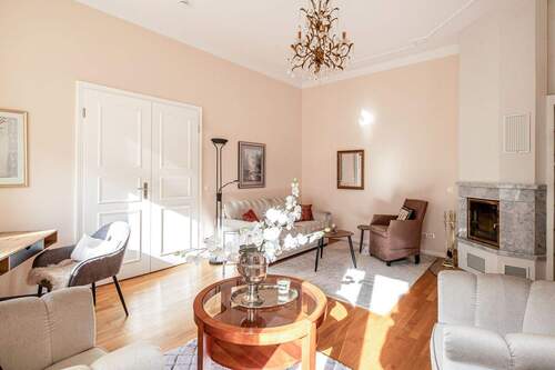 Zimmer mit Echtholzkamin - 