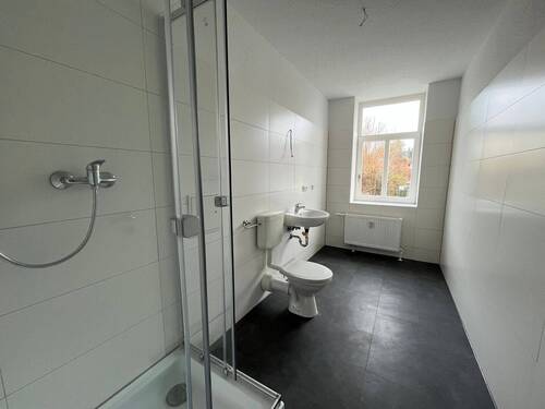 Bad.jpg - Etagenwohnung mit 50,00 m&sup2; in Chemnitz zur Miete