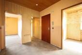 Diele - 3 Zimmer Etagenwohnung zum Kaufen in Langenfeld