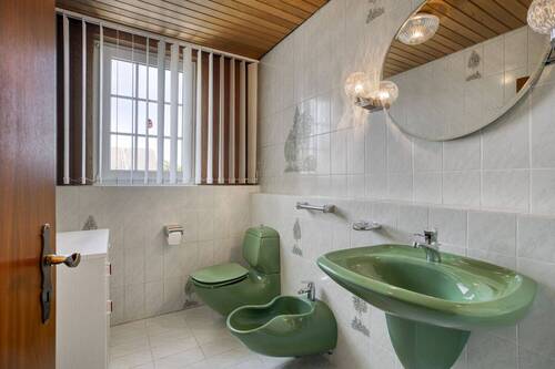 Gächste-WC OG - 