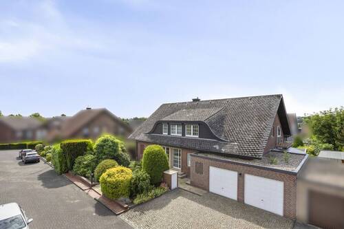 Garagen - Einfamilienhaus mit 244,10 m² in Castrop-Rauxel zum Kaufen
