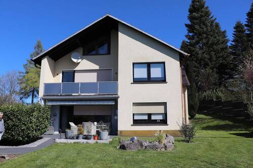 Hausansicht - Mehrgenerationenhaus - 539.000,00 EUR Kaufpreis, ca.  270,00 m² Wohnfläche